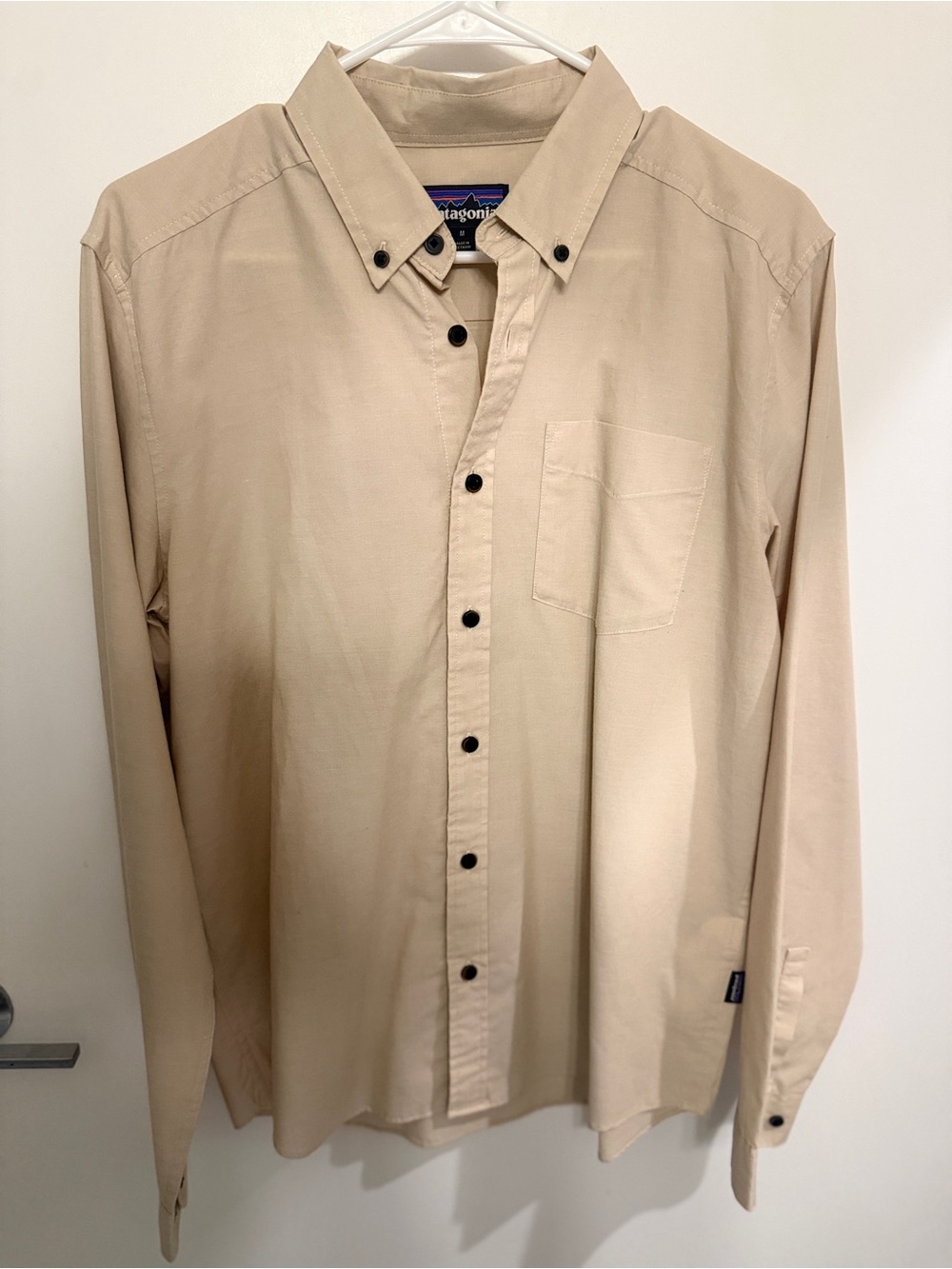 Patagonia Men's Button-Down Shirt in Beige with Black Buttons